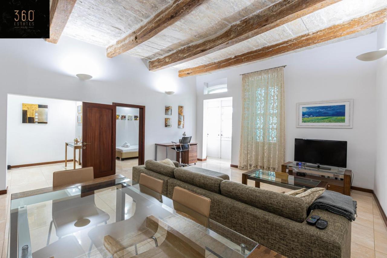 Seafront - Location, Floor With Wifi & Ac By 360 Estates Valletta