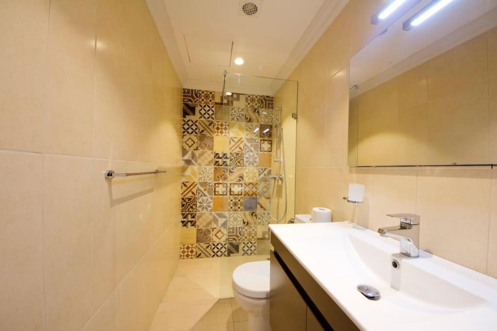 Ag3 - Large, Bright And Stylish Apartment Valletta