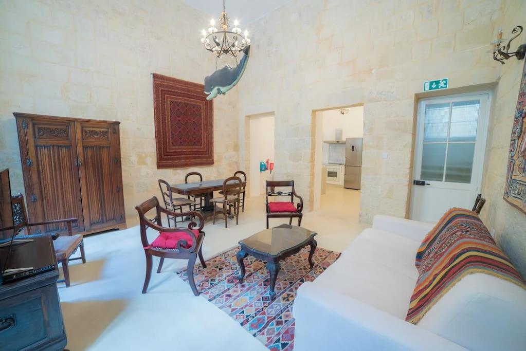 Apartment Ht1- Heritage Treasure 1 *