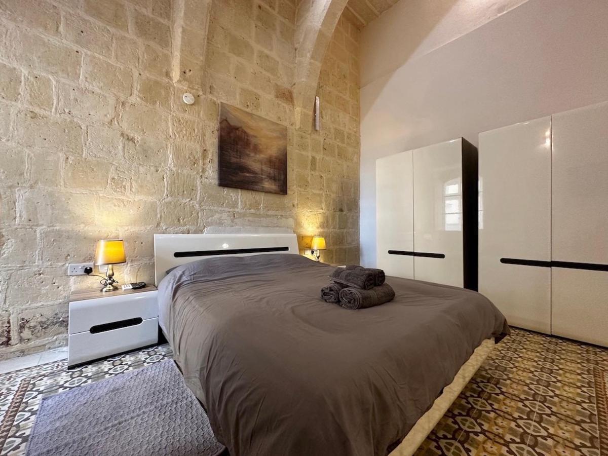 Capital Apartment *