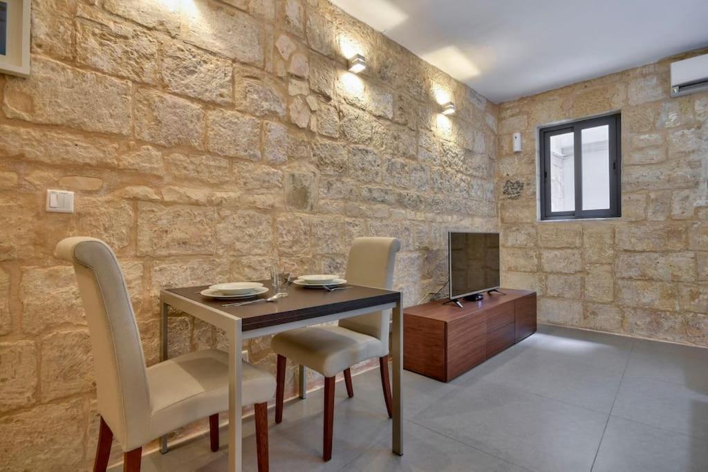 Orangery 101 - Duplex Studio