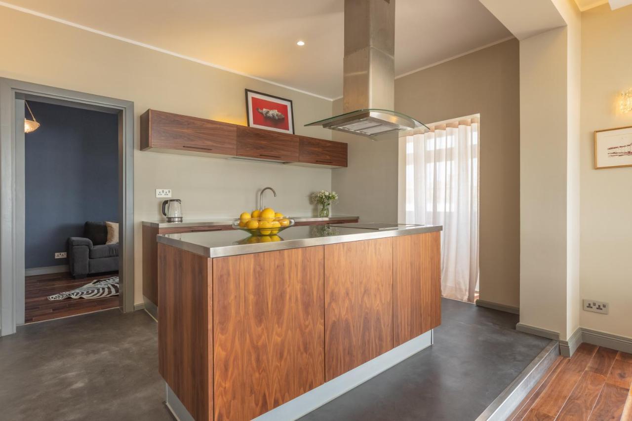 Stylish With Spectacular Views Apartment