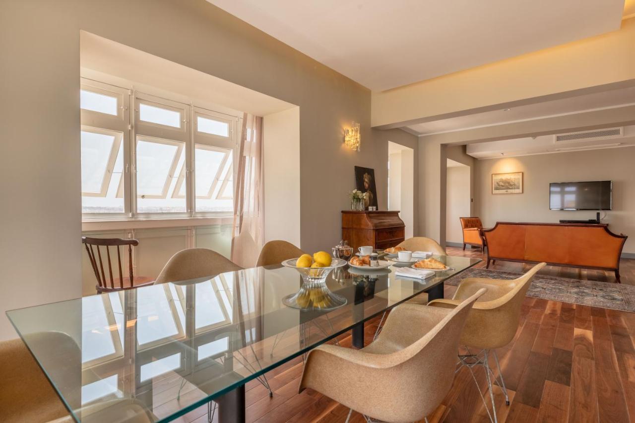 Stylish With Spectacular Views Apartment