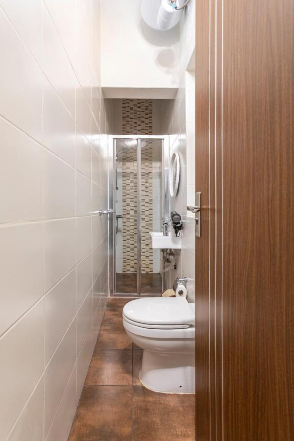 Superbly Located Cosy 2-bedroom Apartment *