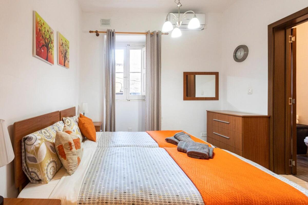 Superbly Located Cosy 2-bedroom * Valletta