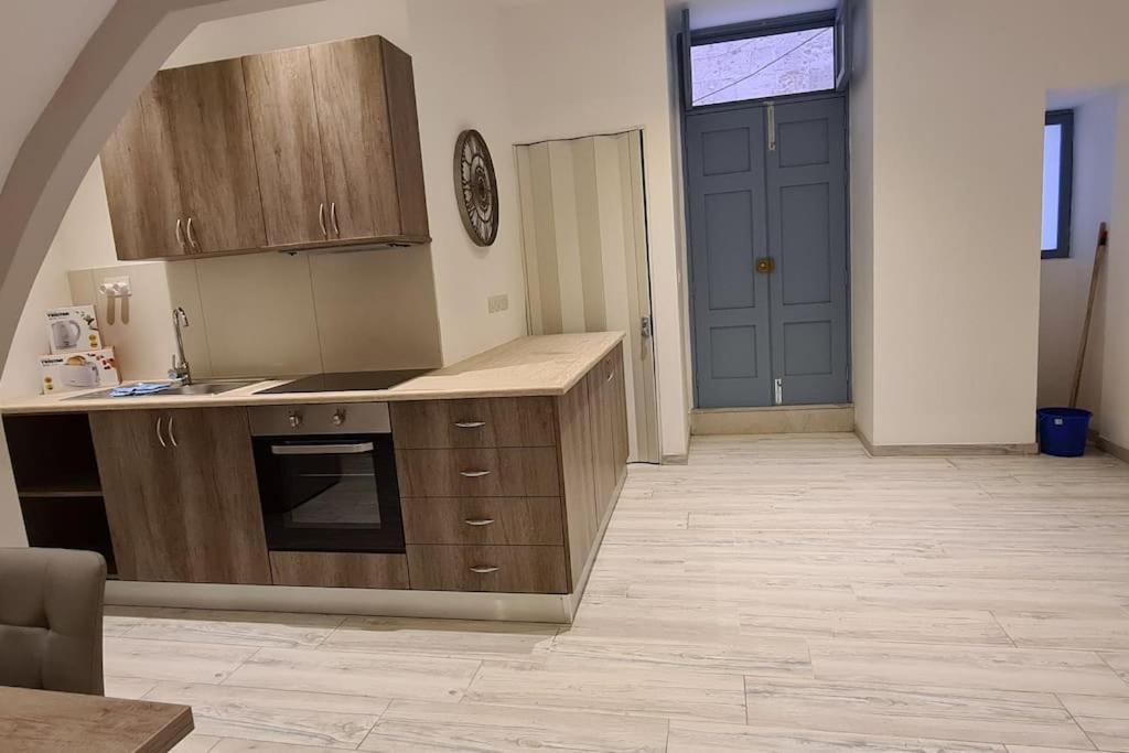 Highly Finished In * Valletta