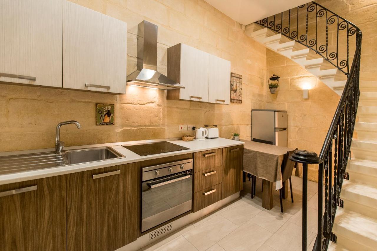 Gb - Triplex Apartment *