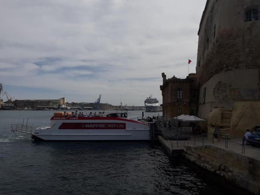 With Harbour Veiw Valletta
