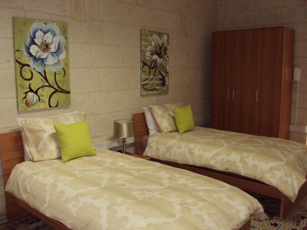 Apartment House *