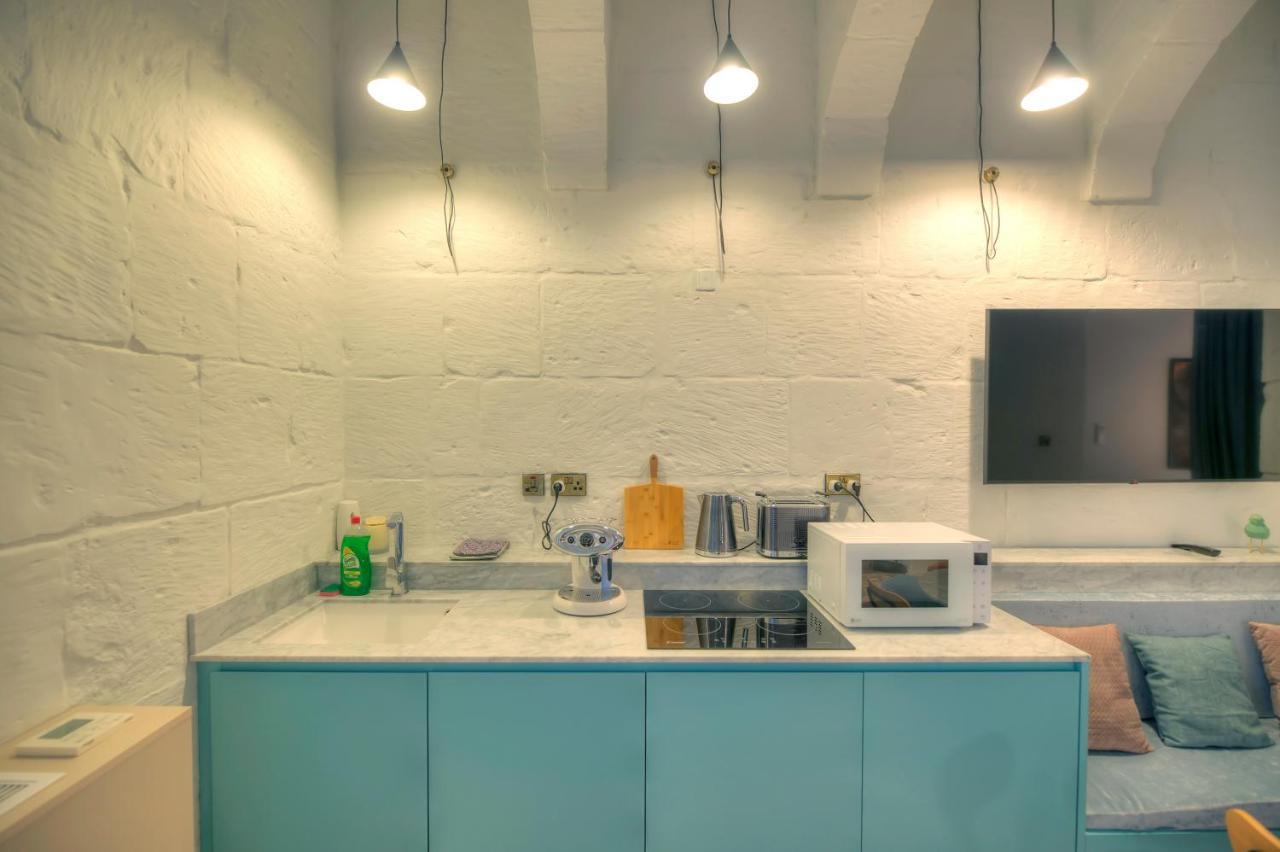 Modern & Luxurious Palazzino In Ddem1-2 Apartment *