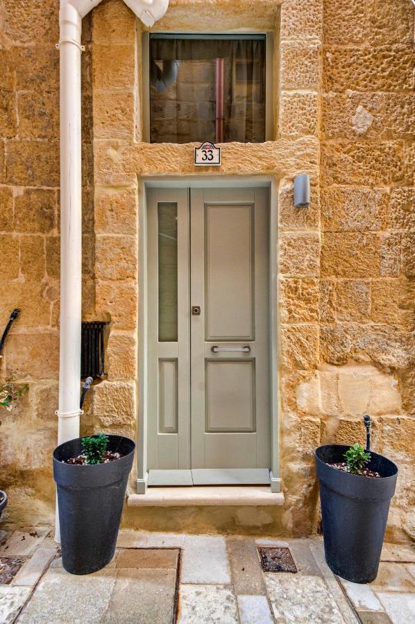 33 Sally Port