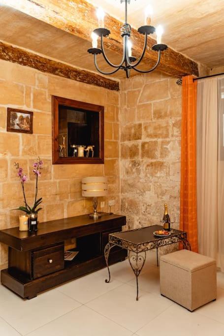 Apartment Enchanting 2bdr Townhouse In Centre!