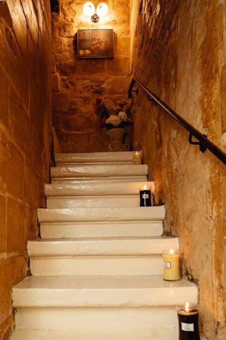 Apartment Enchanting 2bdr Townhouse In Centre!