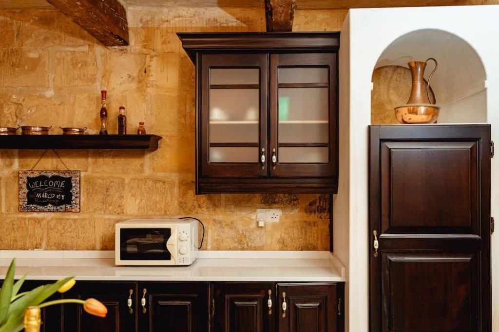 Enchanting 2bdr Townhouse In Centre! Valletta
