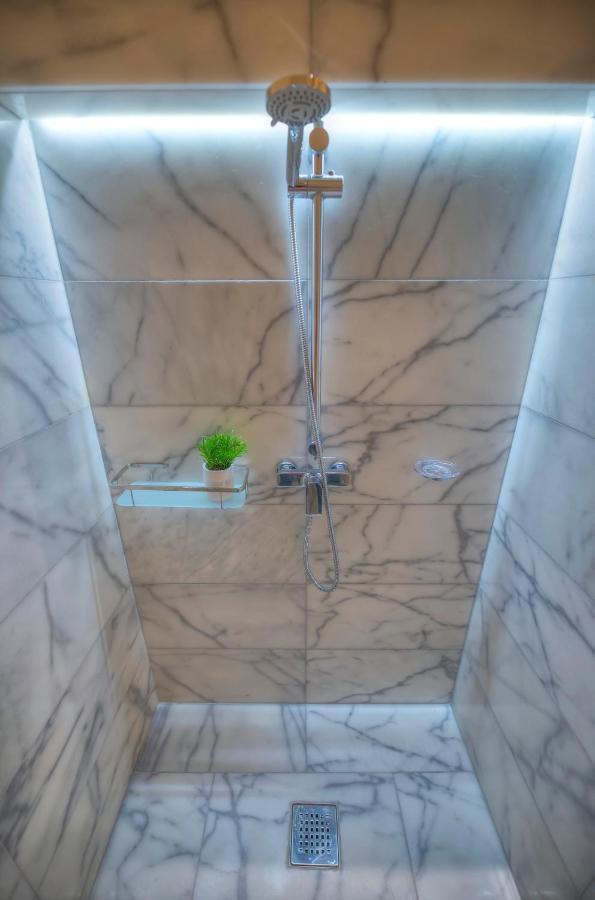 Stylish & Traditional 1 Bedroom Ddem1-1 Apartamento