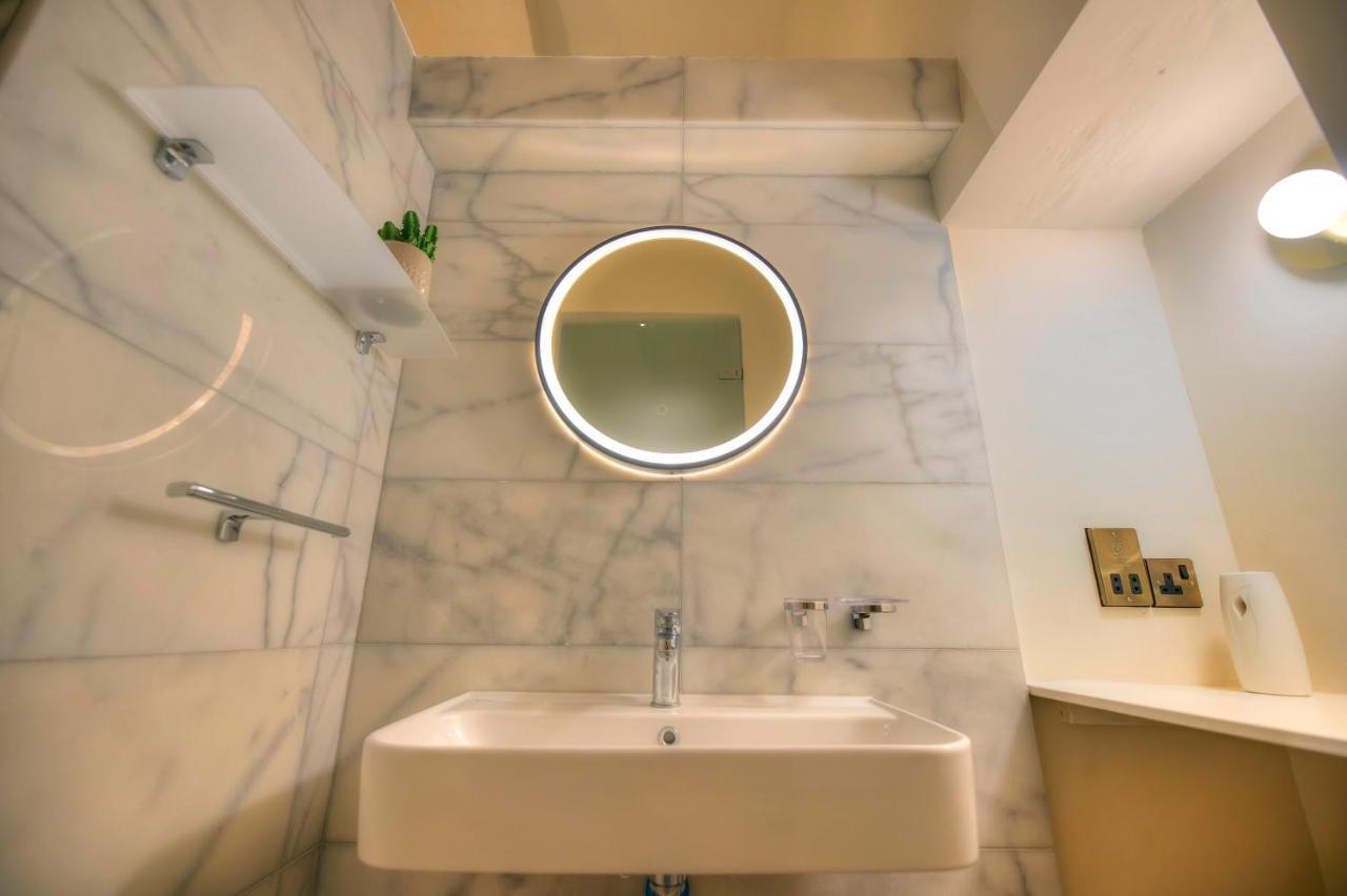 Stylish & Traditional 1 Bedroom Ddem1-1 Valeta