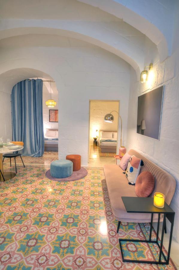 Modern & Luxurious Palazzino In Ddem1-2 Apartment *