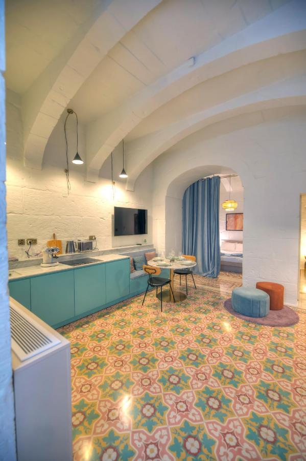 Apartment Modern & Luxurious Palazzino In Ddem1-2
