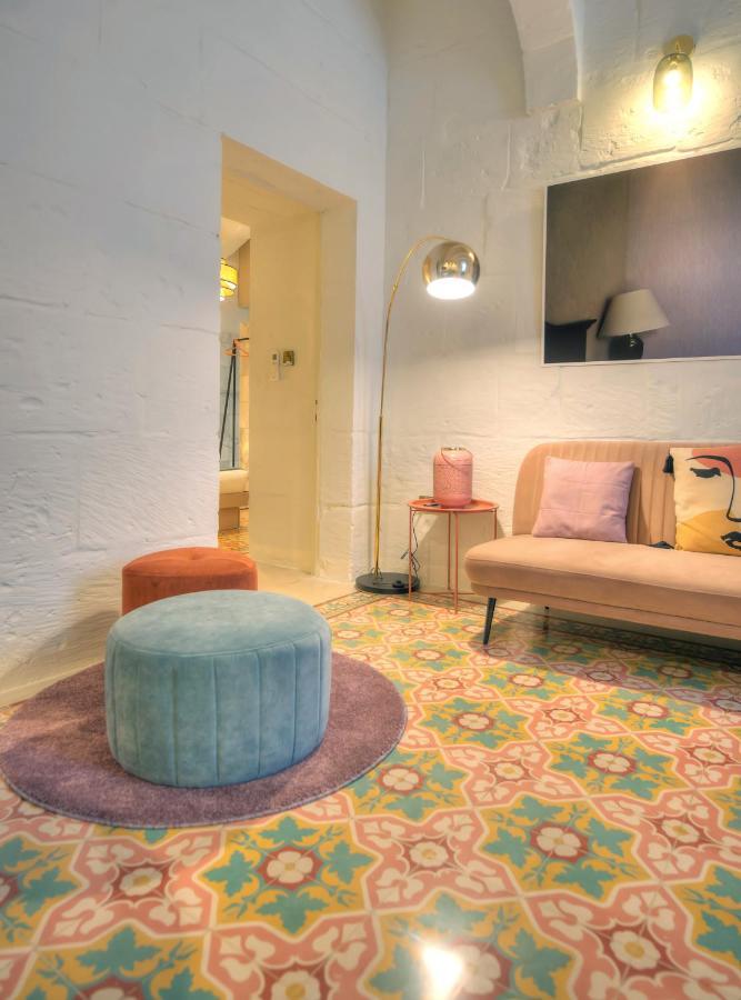 Apartment Modern & Luxurious Palazzino In Ddem1-2