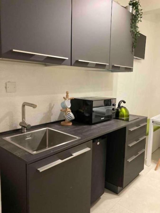 Cosy 1 Bedroom Maisonette In The Heart Of *