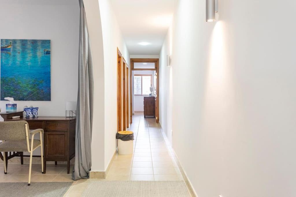 Apartment Penthouse With Roof Terrace And Sea Views Valletta