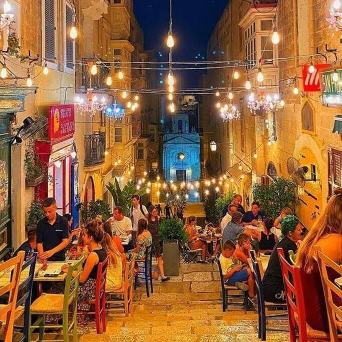 Flat In Valletta
