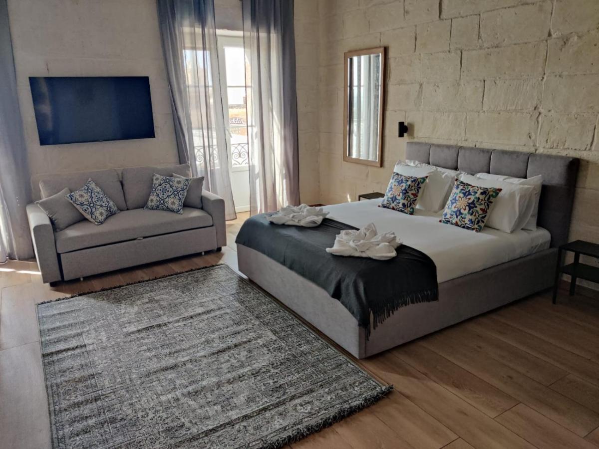 Collection - Felix Apartment Valletta