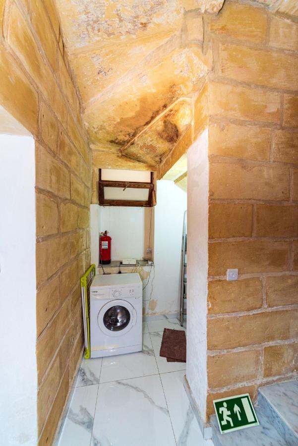 Old Well Apartment *
