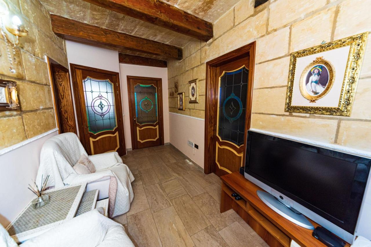 Traditional Townhouse