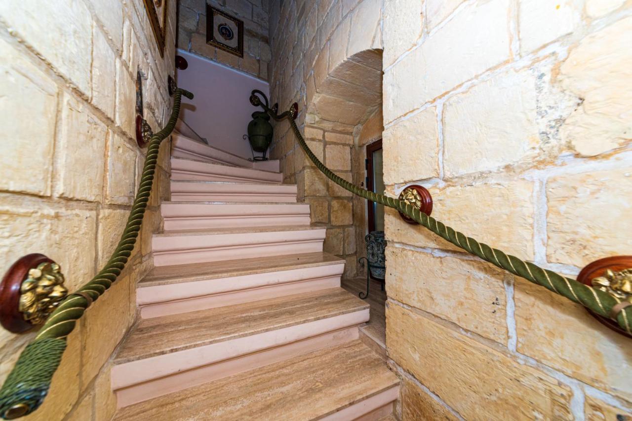 Traditional Townhouse *