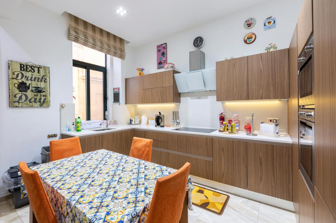 Apartment Large 3 Bedroom Valletta