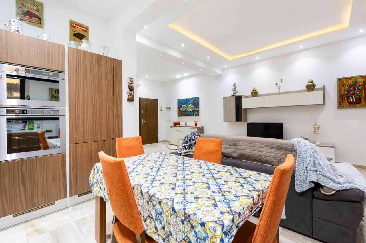 Apartment Large 3 Bedroom Valletta