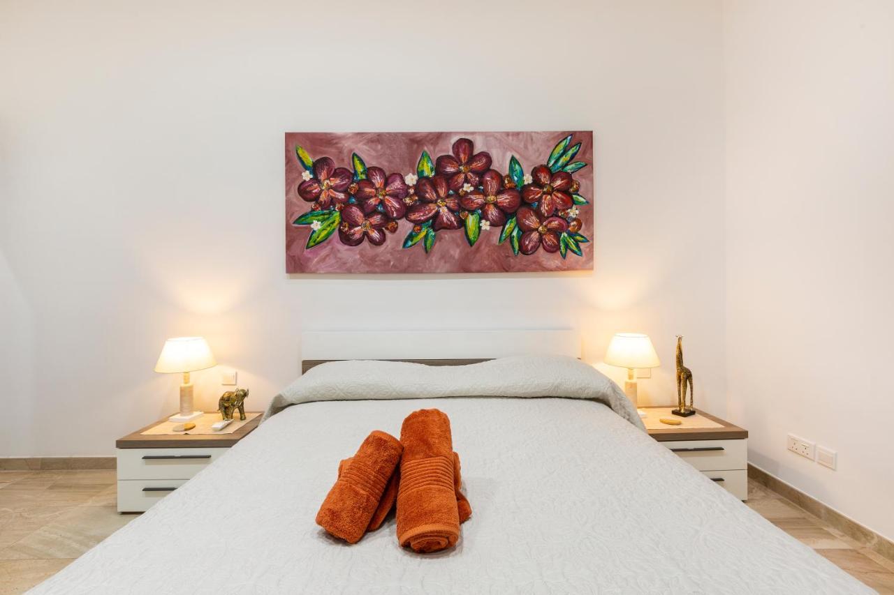 Apartment Large 3 Bedroom Valletta
