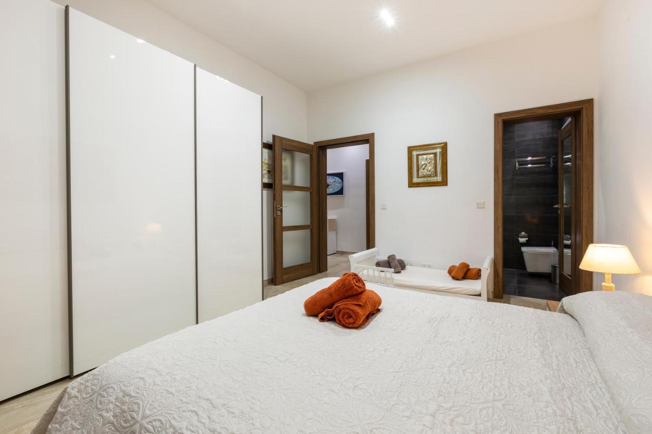 Apartment Large 3 Bedroom Valletta