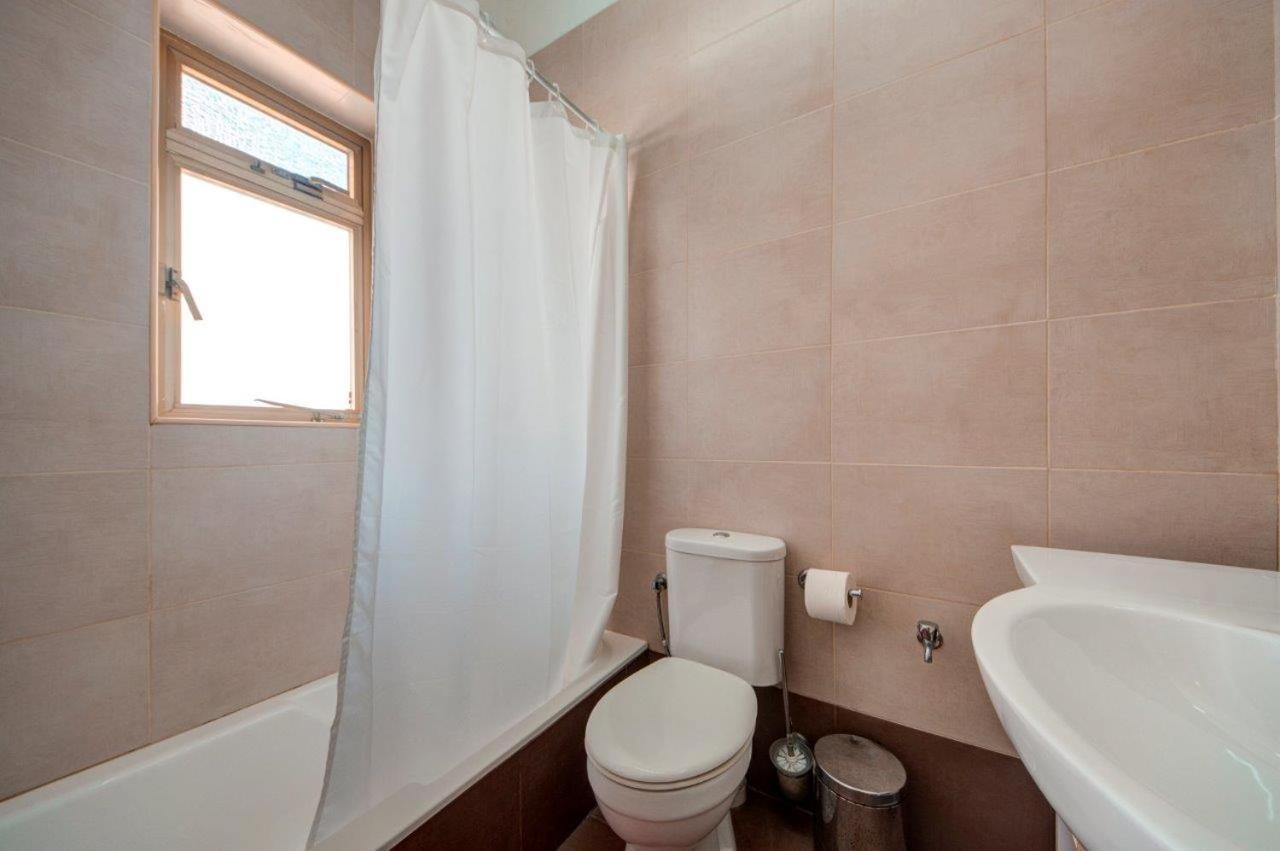 Apartment 2 Bedroom Sleeps 6 Walking Distance To Centre And The Sea