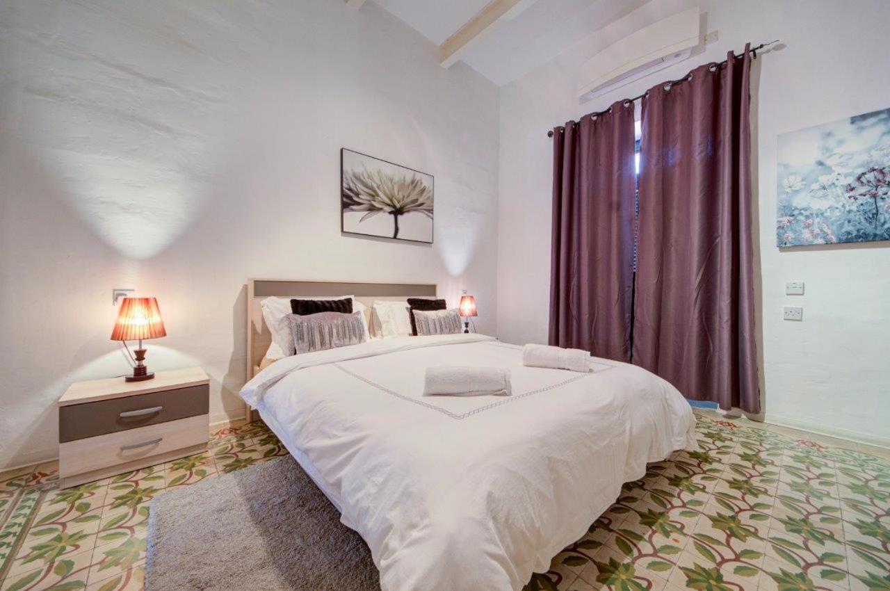 Apartment 2 Bedroom Sleeps 6 Walking Distance To Centre And The Sea