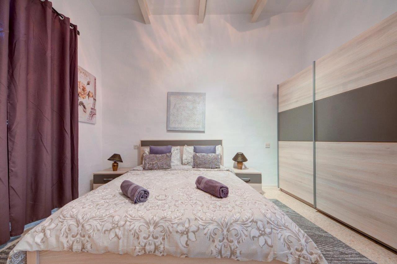 Apartment 2 Bedroom Sleeps 6 Walking Distance To Centre And The Sea Valletta