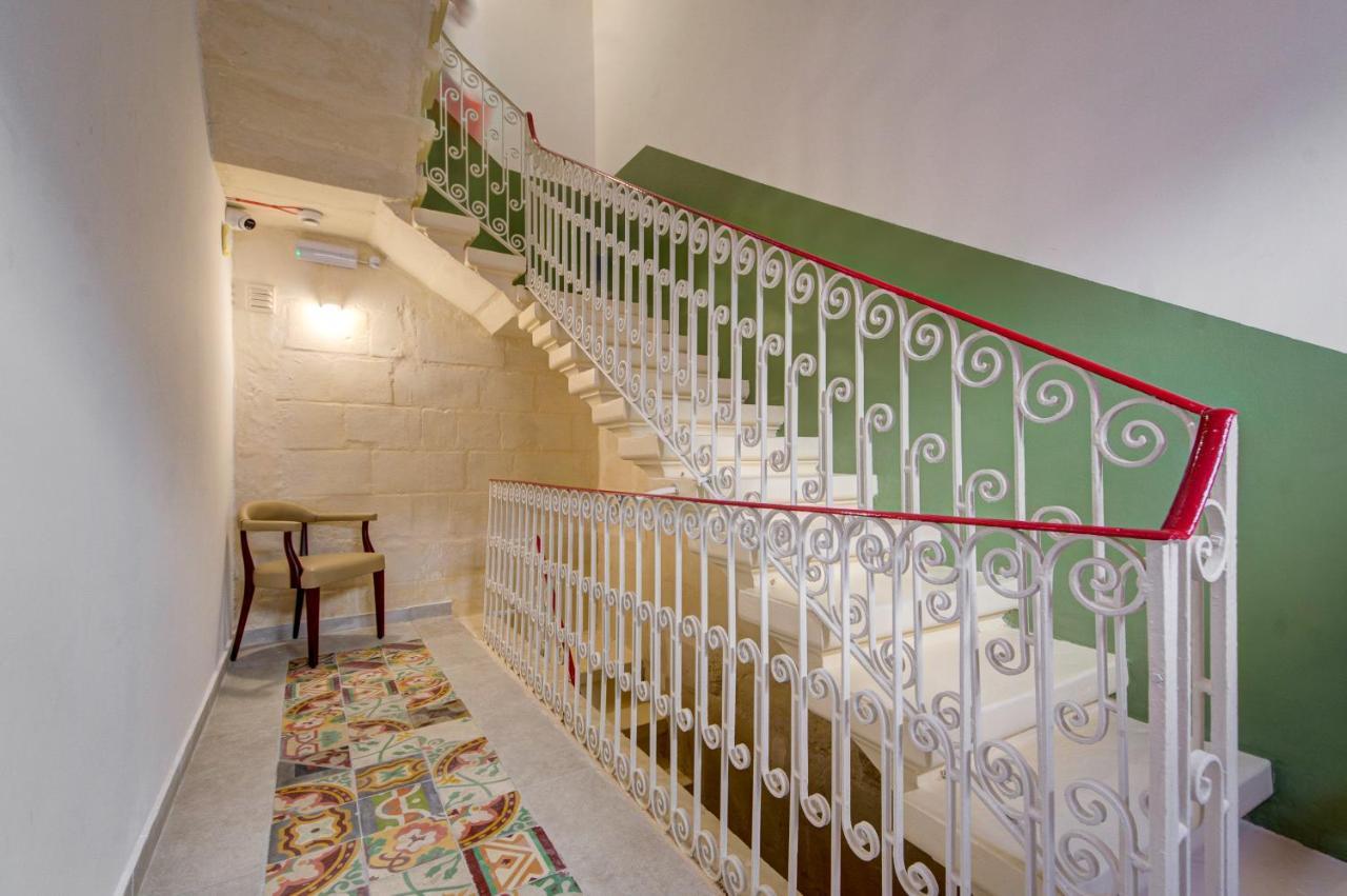 Guest house Casa Domenico 7 *