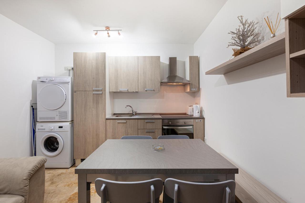 Apartamento Designer With Comfy Sofa In By 360 Estates