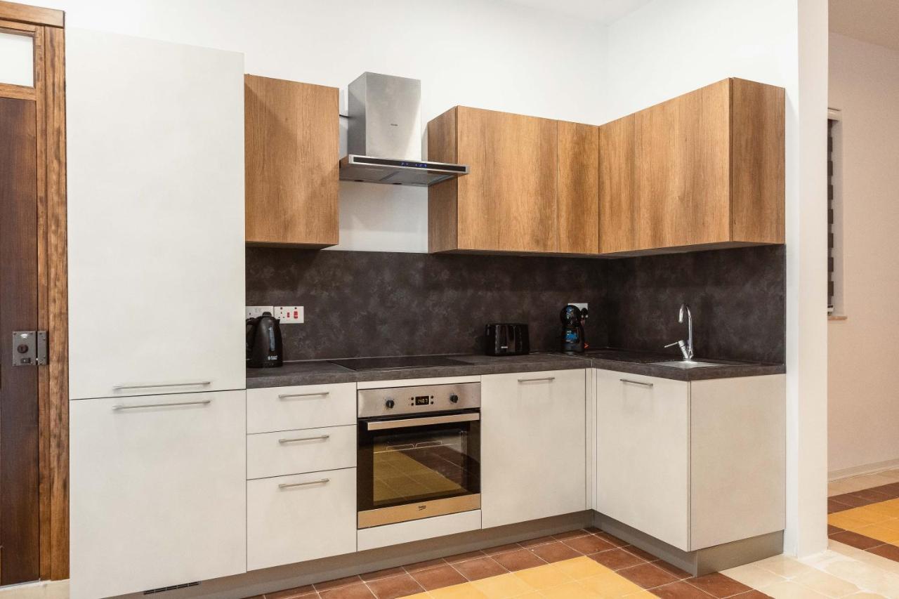 Collection - San Pawl Apartment