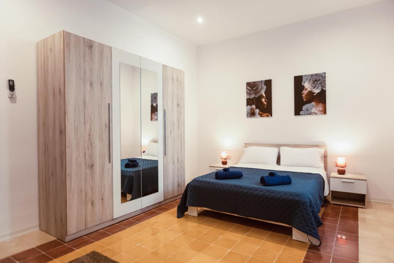 Apartment Collection - San Pawl *