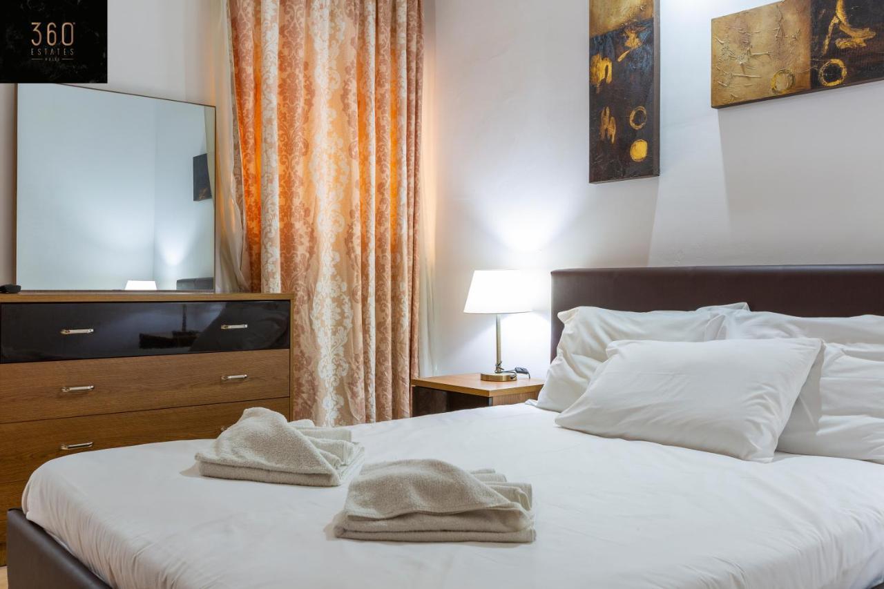 Seafront - Location, Floor With Wifi & Ac By 360 Estates Apartment