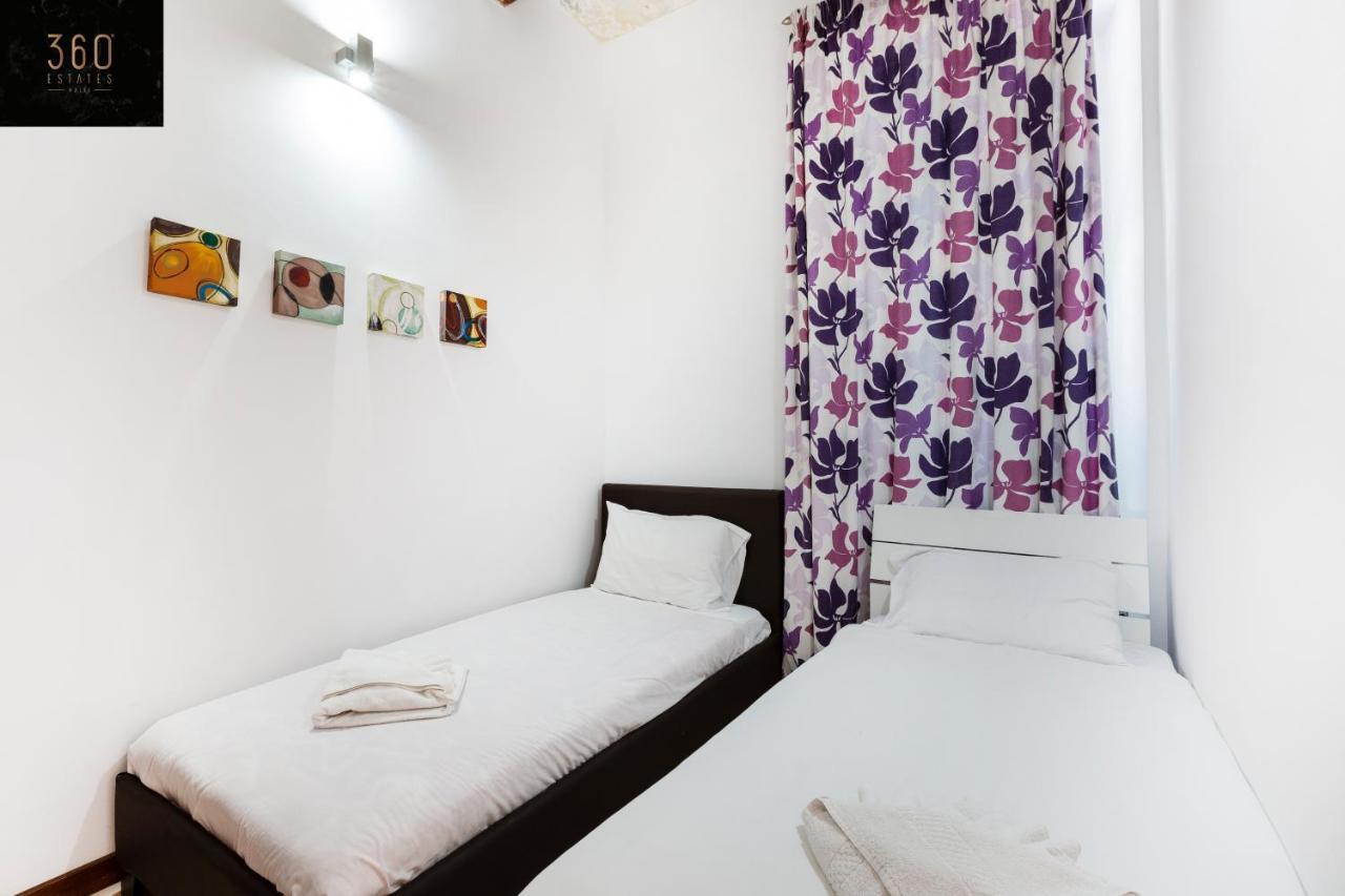 Seafront - Location, Floor With Wifi & Ac By 360 Estates Apartment Valletta