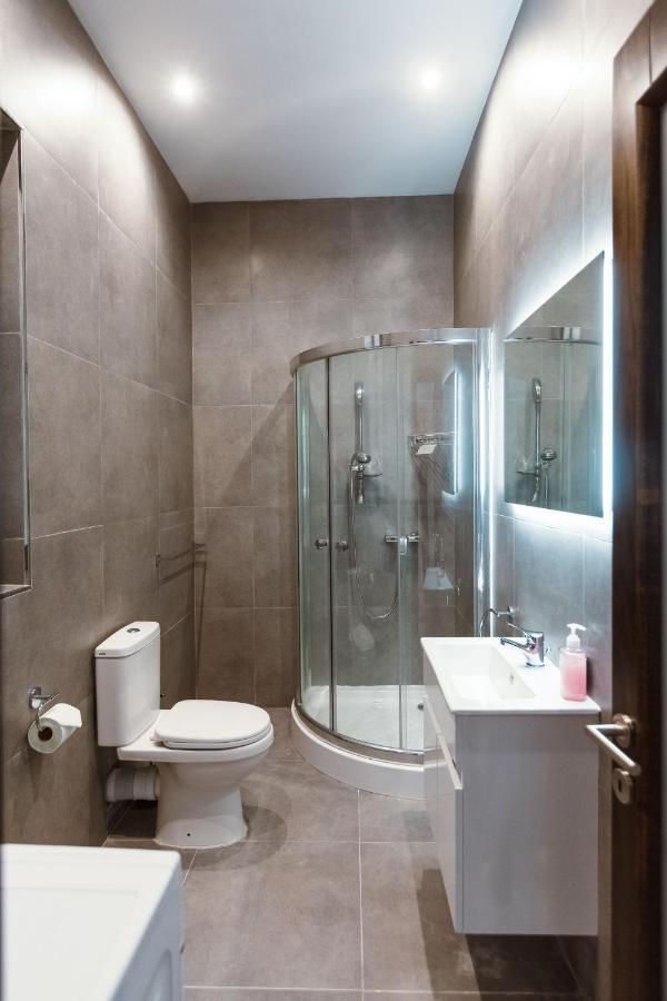 Collection - San Pawl Apartment