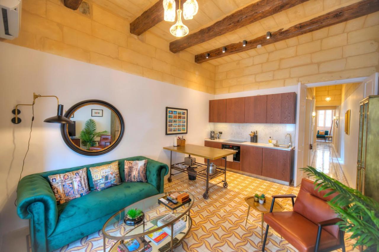 Traditional & Chic 2 Bedrooms In Imcd1-1 Apartment *