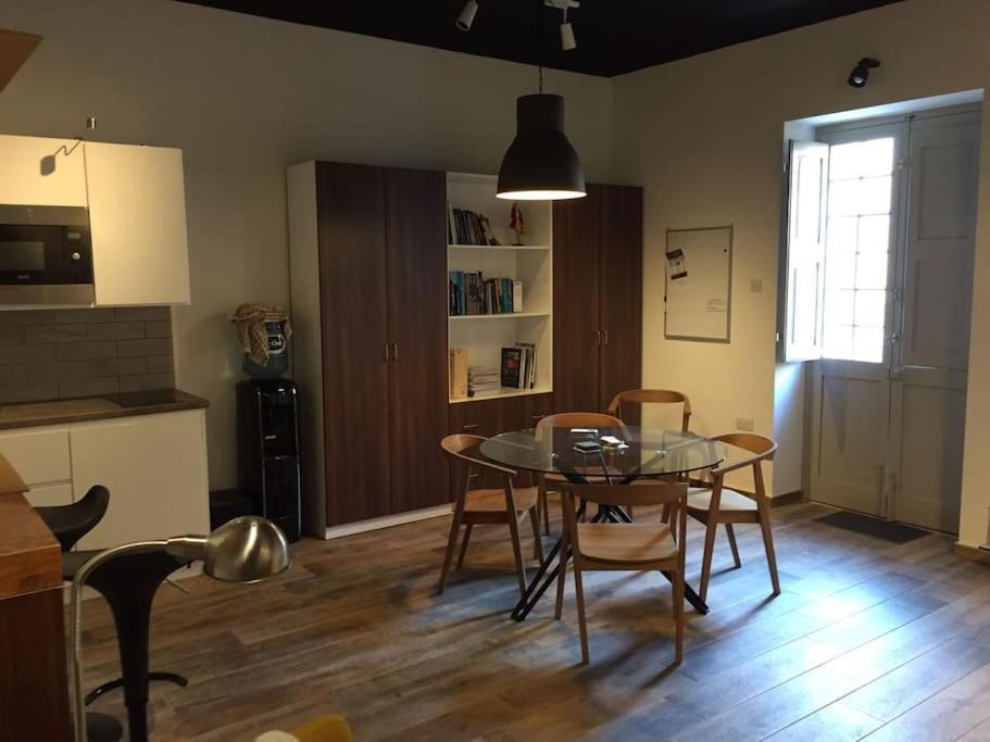 Apartment Stylish Pad