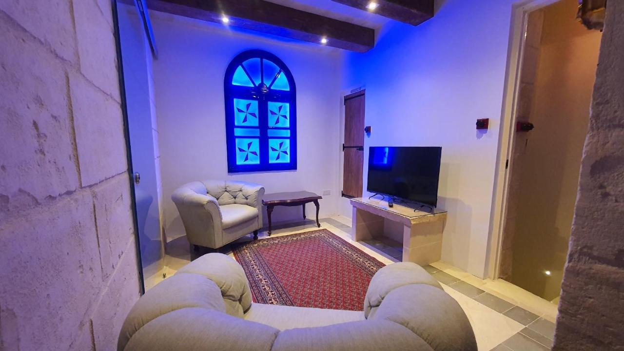 St. John Apartment *