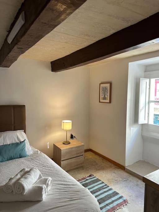 Traditional Townhouse On The Main Street In Blue Door * Valletta
