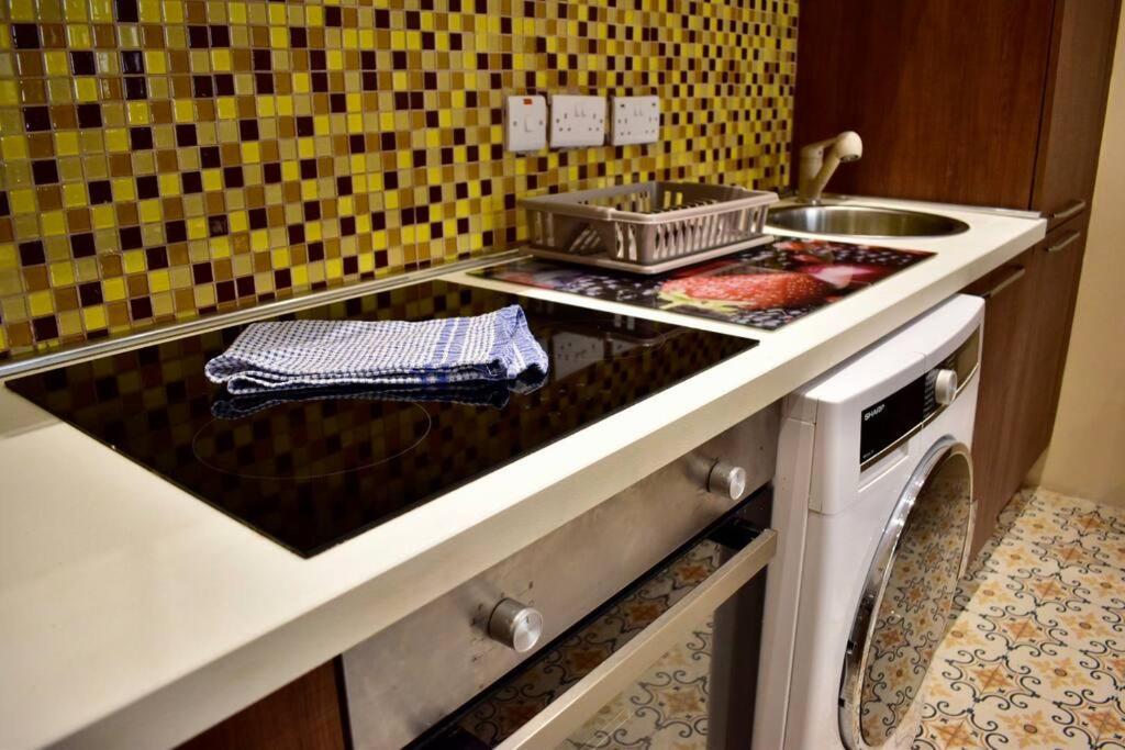 Centre Pied-a-terre Near Food Market And Walking Distance To Bus Terminus * Valeta