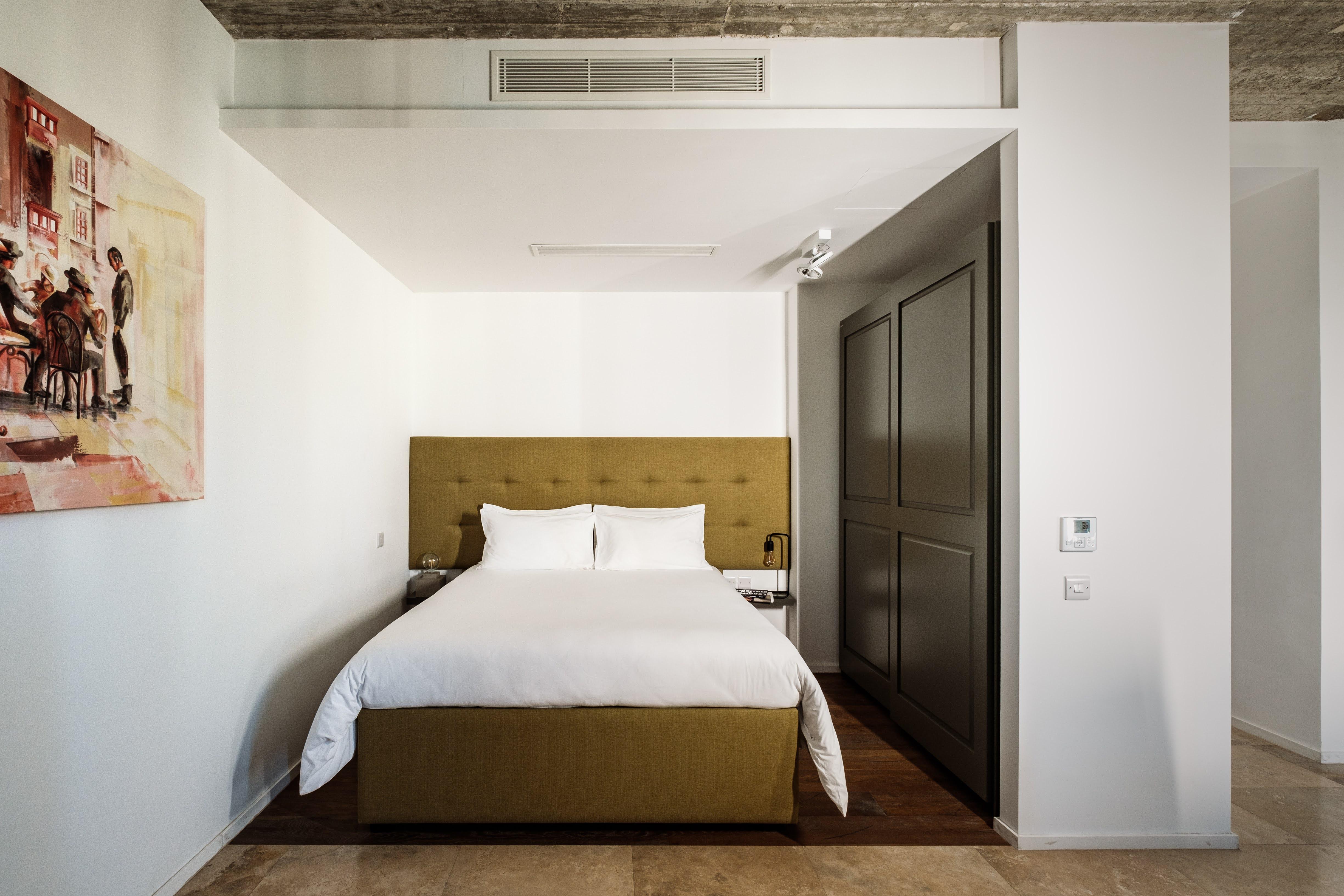 Hotel 19